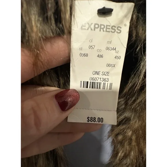 Express Faux Fur Shawl Scarf Wrap Luxury Dressy Classy - Picture 9 of 11